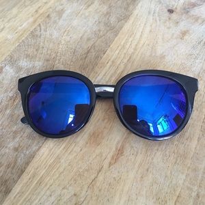 Blue Mirrored Sunglasses